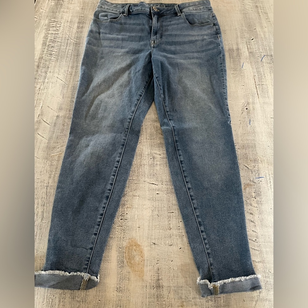 Maurices 18W stretch jeans